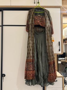 Elegant Ethnic Kurta Set with Jacket