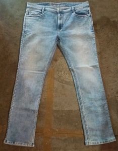 Stylish Light Wash Bootcut Jeans