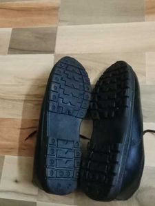 clean black school shoe new one not used size 8