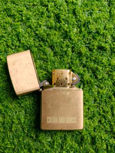 Golden / Brass-Tone CUIER AND GROSS Lighter