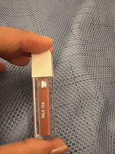 MLA Beaute nude brown Lip Gloss