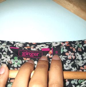Cute Floral Printed Crop Top (Women's)