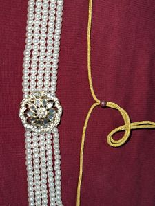 Elegant Pearl Necklace with Floral Pendant