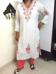Elegant White Kurta with Pink Embroidery