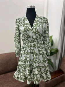 Chic Green Floral Mini Dress