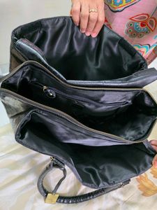 Chic Black Croc Embossed Tote Bag