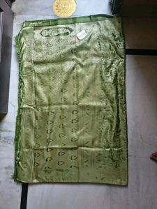 Elegant Pista Green &amp; Golden Zari  Saree