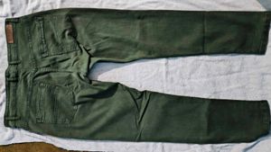 Stylish Men's Green Casual Pants
