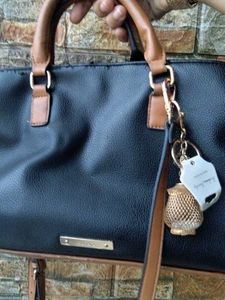 Elegant Lantern Design Keychain