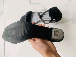 Marc Loire black heels
