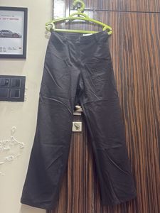 Chic Wide-Legged Trousers