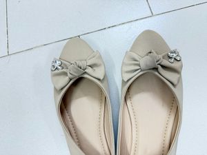 Elegant Bow Flats