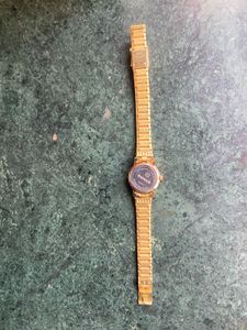 Elegant Gold Tone Women's Watch