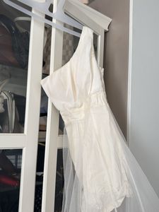 Elegant One-Shoulder Tulle Dress