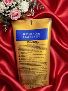 Get glowing skin with this bundle! Mamaearth Vitam