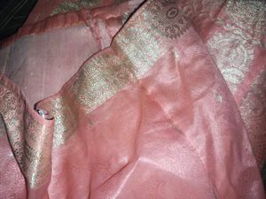 Sale 💰 🎉🎉🎉🥳🥳Peach Saree with Gold Detailing