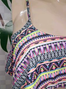 (300)Patterned Crop Top