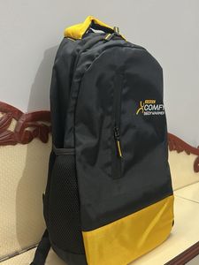 New- Backpack 🎒 with 2 zip pocket