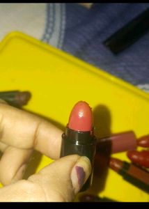 5-in-1 Lipstick Set ( 2 pack ) dark and nude both