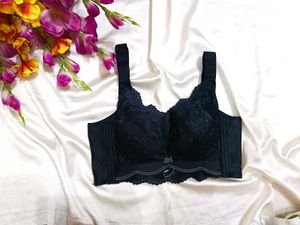 🇳🇿💫🎀Elegant Lace Trimmed Black Bra
