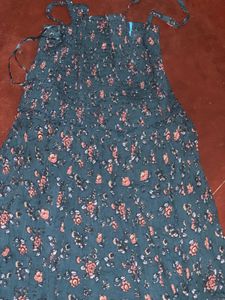 Sexy &amp; Classy Zudio Gown With Tag