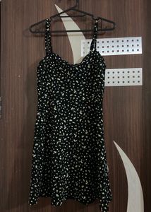 H&amp;M Floral Print Mini Dress🪷