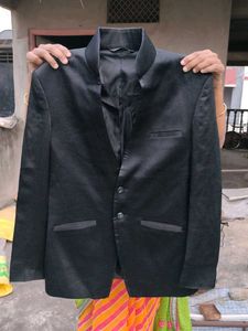 Stylish Black Blazer