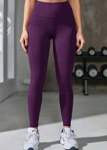 Solid fit dark purple leggings