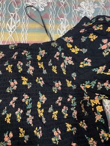 Floral Off-Shoulder Crop Top