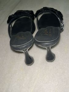 Elegant Black Rose Heel Sandals