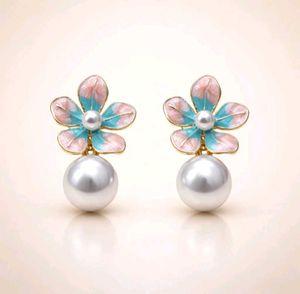 Chic Gold Disc &amp; Pearl Drop Earrings