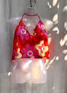 181110. Floral Halter Neck Crop Top