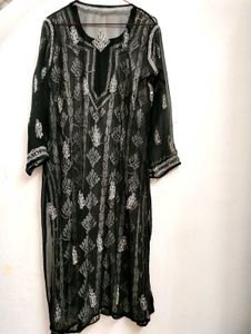CHIKANKARI Exquisite Black Embroidered Kurta