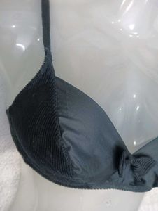 Elegant Black 🇲🇾Bra with Bow Detail