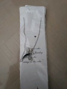 Elegant Dragonfly Pendant Necklace