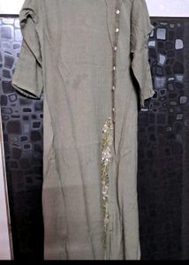 🌿Elegant Olive Green Embroidered Kurti