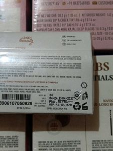 Four makeup kits and 1 Lipstick Kit
