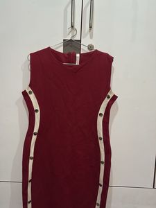 Chic Sleeveless Maroon Dress
