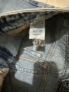 Straight fit jean 28 Waist