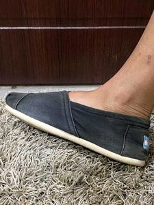 TOMS Black Casual Shoes