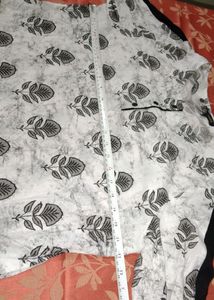 White Floral Printed Kurti / Bust 42,44
