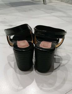 Stylish Black Strap 2.5" Heeled Sandals🖤