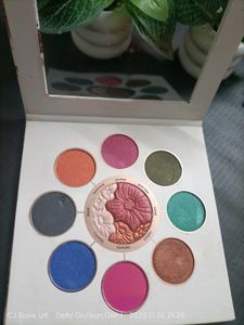 Hilary Rhoda Glow Palette