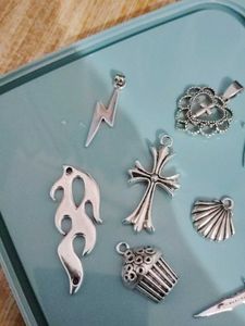 Assorted Charms Set