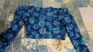 Stylish Blue Floral Puff Sleeve Top