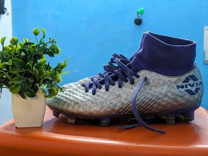 Size "6" NIVIA Oslar Blade 3.0 Football Studs