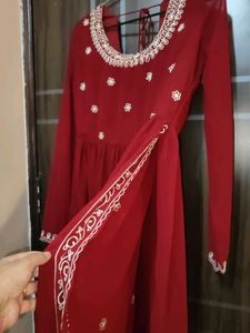 Floral embroidered high slit kurta with Plazzo