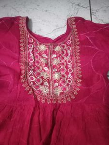 Elegant Red Embroidered Kurta