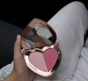 Charming Heart-Shaped Makeup Compact