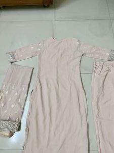 Elegant Baby Pink Embroidered Kurta Set with Dupat